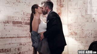 ���ซ็กซี่ MILF เบลล่า Rolland ได้แย่อย่างหนักและลึกและเธอชอบมันมาก