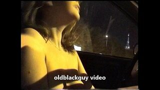 Oldblackguy merr debbie ndezje të zhveshur në publik